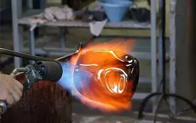 شیشه سازی رایکا تجارت دیبا